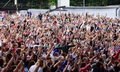 Bursa’da 90’lar 2000’ler Türkçe Pop Festivali’nde yıldızlar geçidi