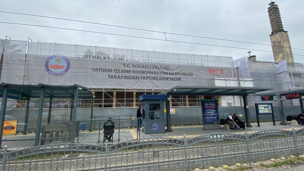 82 yılın hatıralarıyla dolu Halkevi binası, cazibe merkezi olacağı günü bekliyor