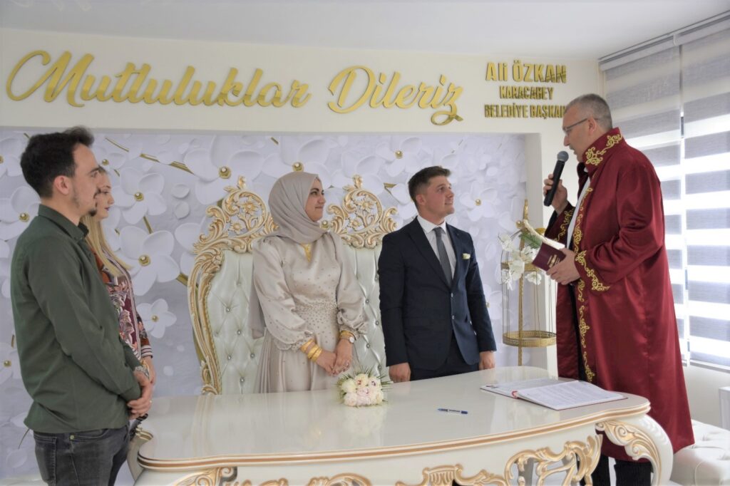 Karacabey’in yeni nikah salonu hizmete açıldı