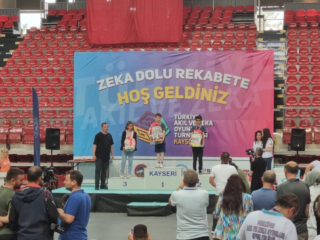 Akıl ve Zeka Oyunları Türkiye Şampiyonası birincisi Bursa’dan çıktı