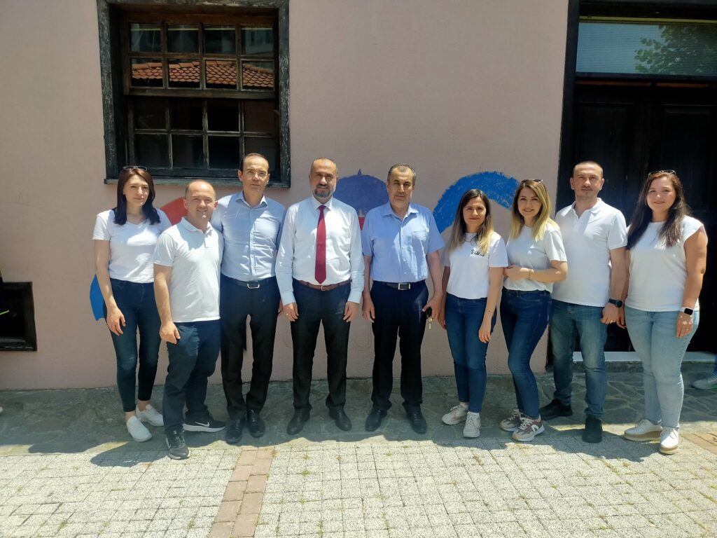 Duvarlar, ‘bağımlılıkla mücadele’ için boyandı