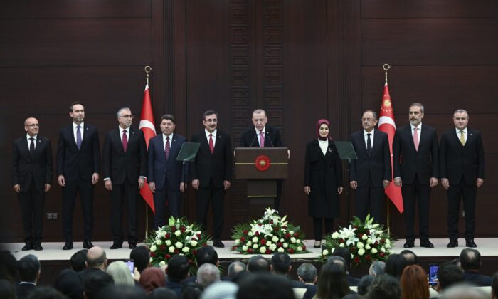 Cumhurbaşkanı Erdoğan yeni kabineyi açıkladı! İşte yeni kabine