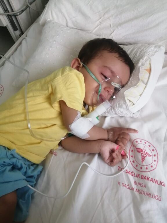 Karacabeyli SMA hastası Göktuğ bebek Bursa’nın desteğini bekliyor