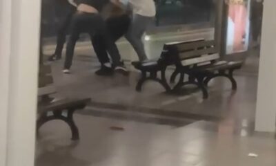 Metro istasyonunda yumruklar havada uçuştu