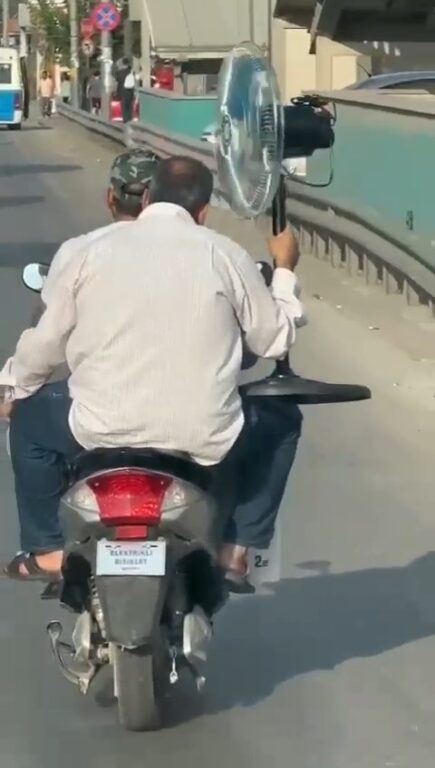 Yok artık…Trafikteki klimalı bisiklet kamerada