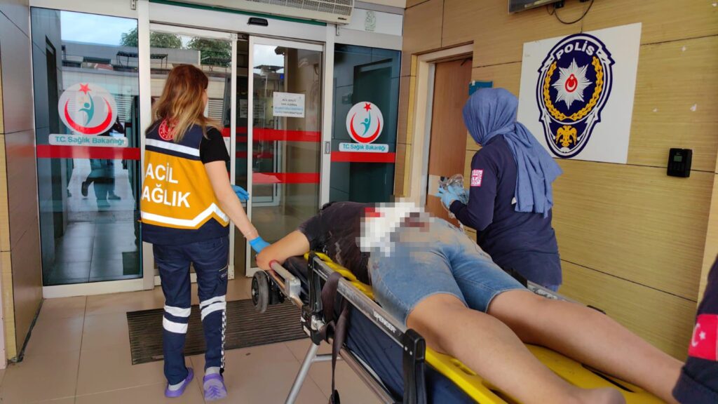 Bursa’da talihsiz olay, ahşap parçası kalçasına saplandı