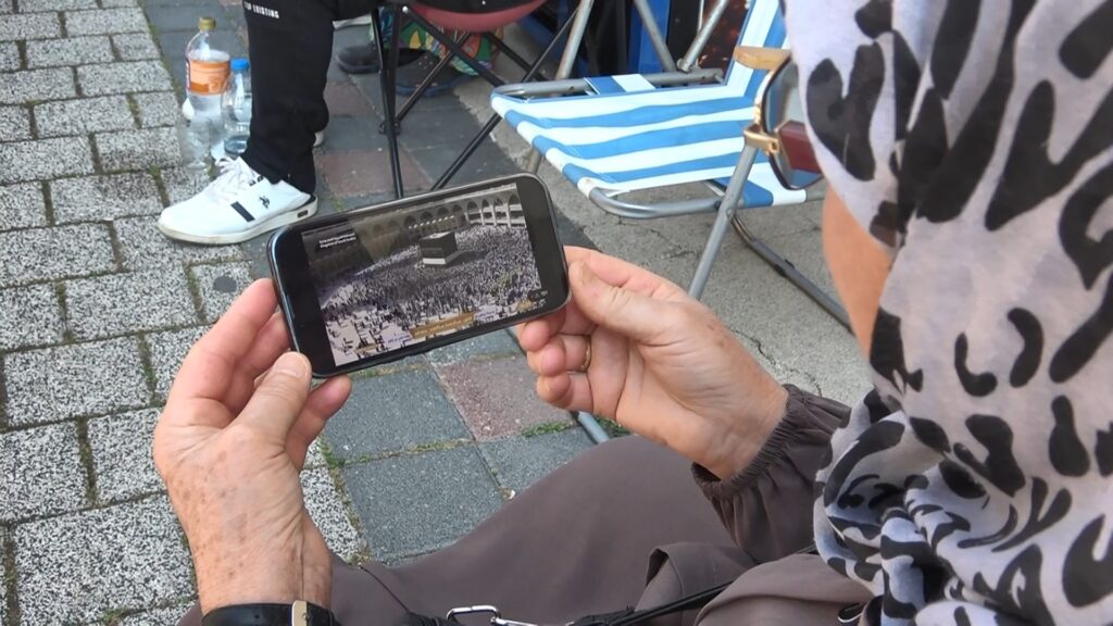 Hacca götüreceğiz” deyip 70 kişiyi kandırdılar…