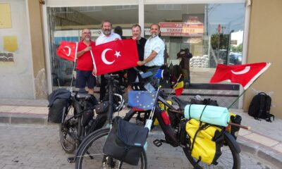 Belçika’dan Türkiye’deki baba ocağına bisikletle geldiler