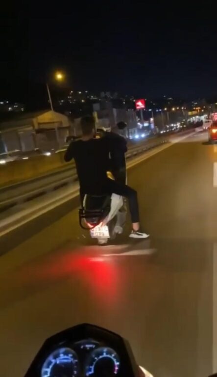 Trafikte tehlikeli yolculuk kamerada