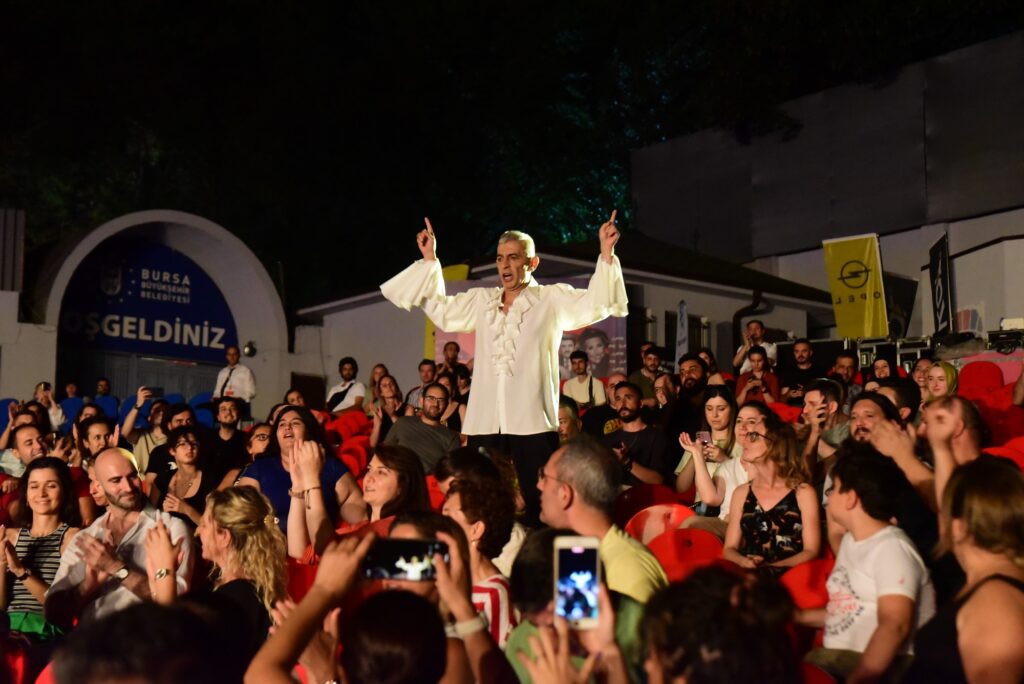 ‘Richard’ tiyatro severlerle buluştu