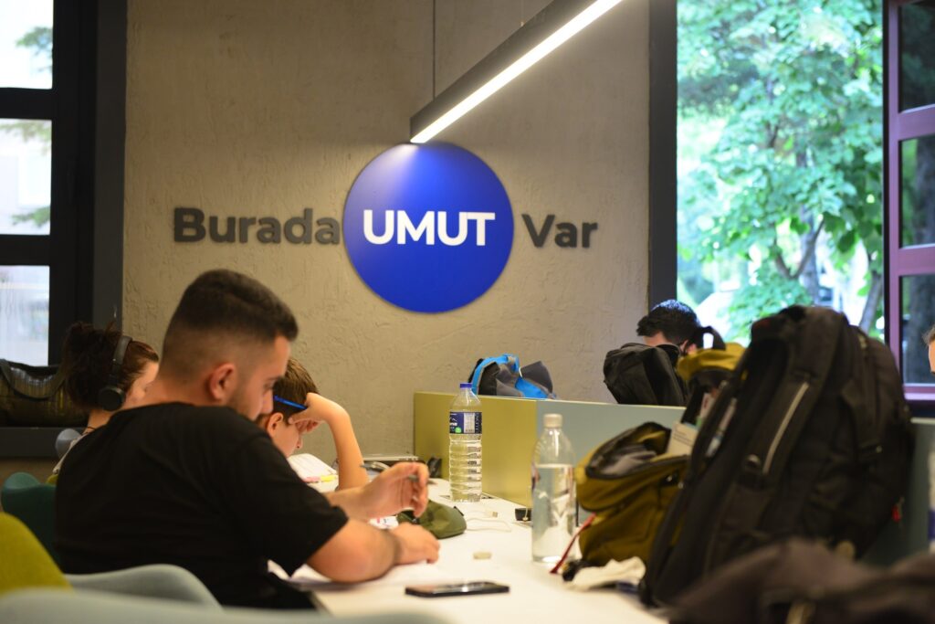 Sınava çalışan gençlere ‘Yıldırım’ destek