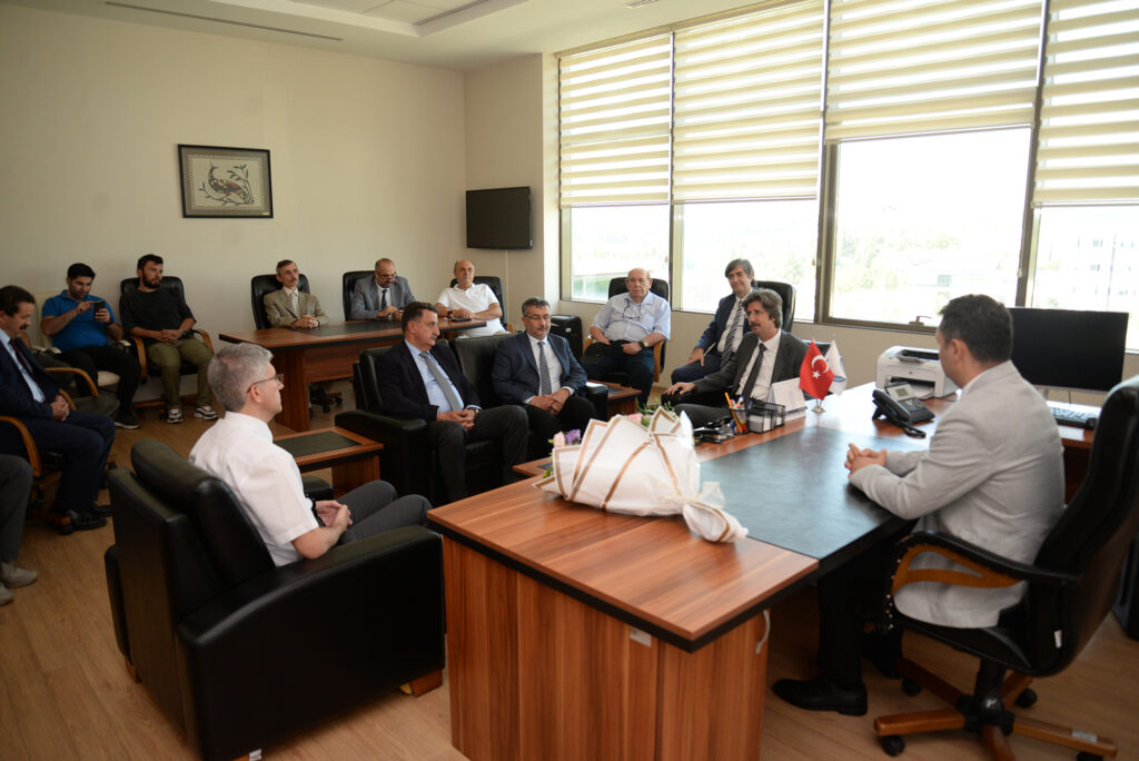 BUÜ Mühendislik Fakültesi’nde bayrak değişimi