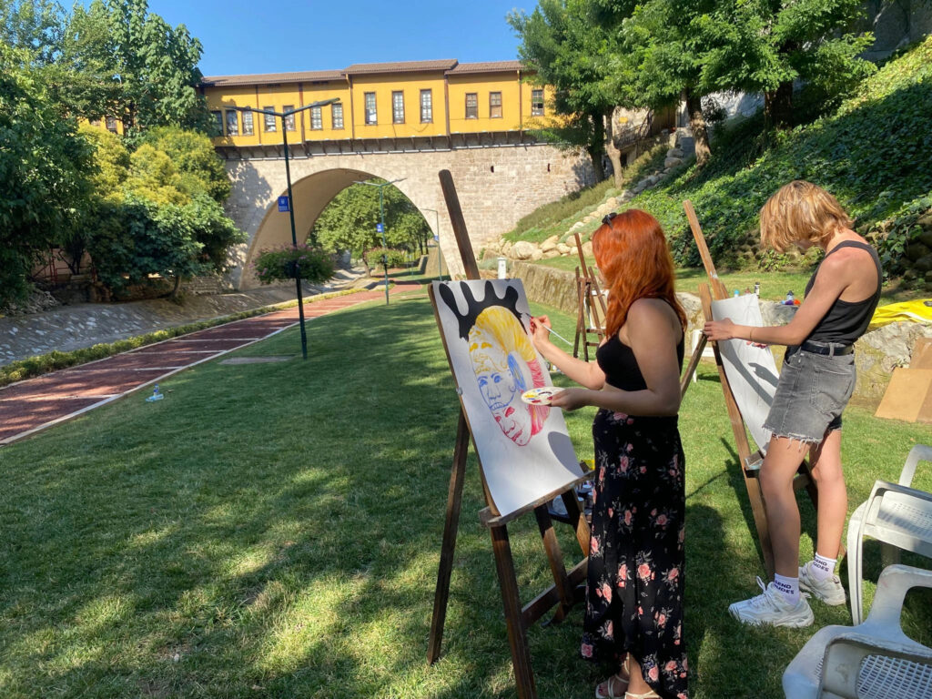 Bursa Irgandı’da Ressam Sabahattin Şen’in semineri ve workshop etkinliği gerçekleştirildi