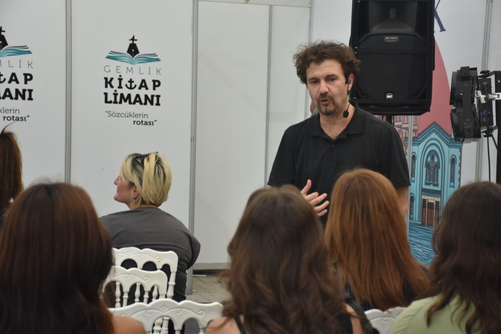 Kitap Limanı’nda ‘Kurmacanın Doğası’ konuşuldu