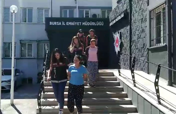 Daire daire vurgun yaptılar… Adliyeye çıkarken söylediği sözler şaşırttı