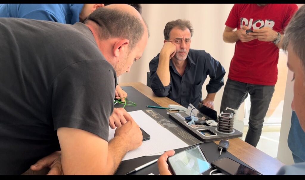 Yeni aldığı otomobilini 24 saat geçmeden çaldırınca dedektif olup izini sürdü