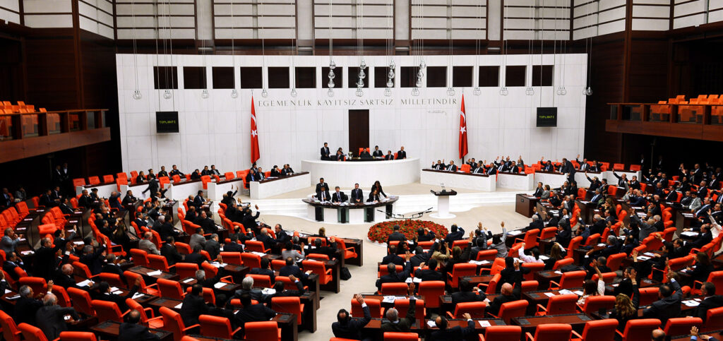 Irak ve Suriye tezkeresi TBMM’de