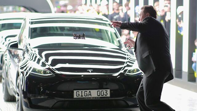 Elon Musk 1 günde 25 milyar dolar kaybetti