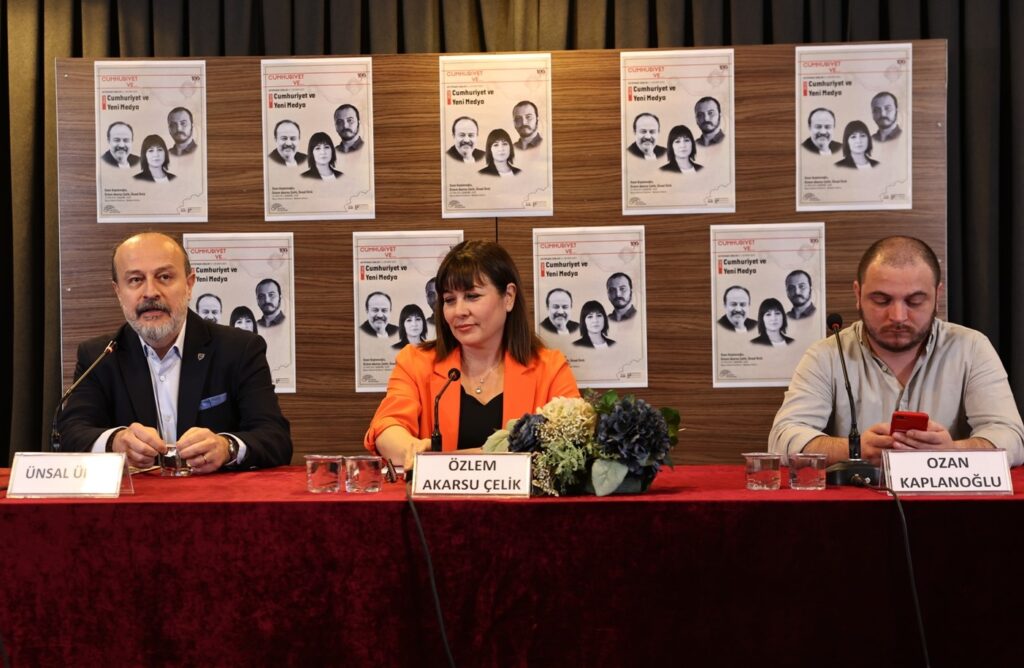 Kütüphane Günleri’nde “Cumhuriyet ve Yeni Medya” konuşuldu