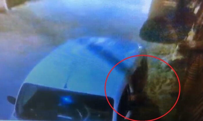 Park halindeki aracı böyle soydu