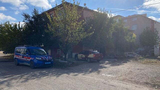 Gelin kaynanasının boğazını kesti!