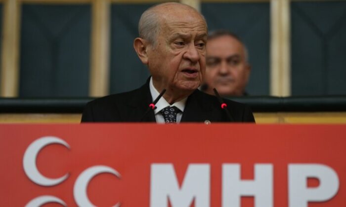 Bahçeli: Atanamayan öğretmen bırakılmamalı