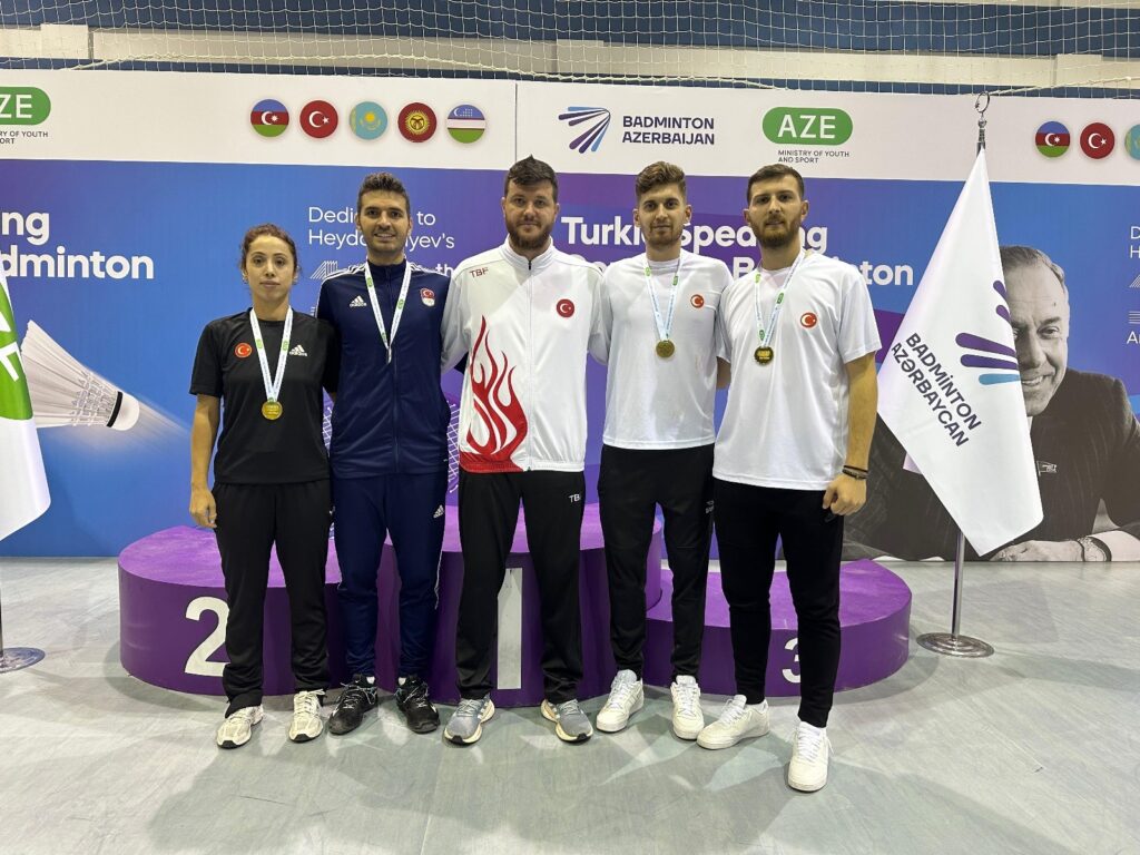 Badmintoncular Azerbaycan’dan 3 yla döndü