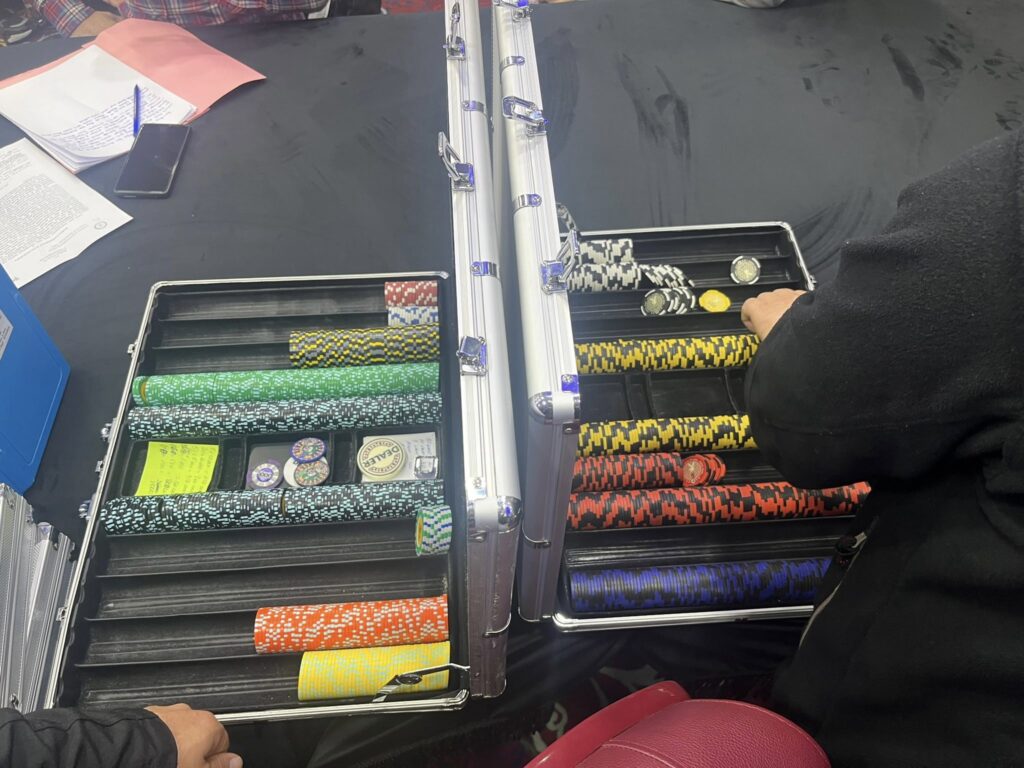 Dernek diye kurdukları lokal kumarhane çıktı