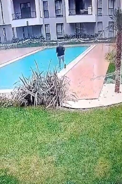 Kuryenin iş kazası…Sitenin havuzuna böyle düştü