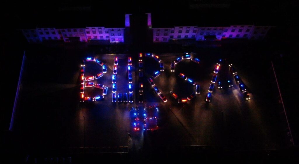 Bursa’da uyuşturucu satıcılarına helikopter destekli şafak operasyonu…64 gözaltı