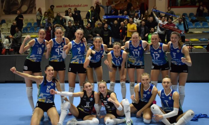 Nilüfer’in sultanları CEV Challenge Cup’ta çeyrek finale yükseldi