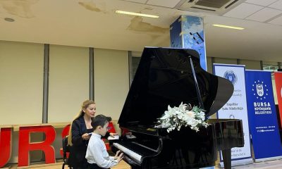 Özel bireylerden unutulmaz piyano resitali