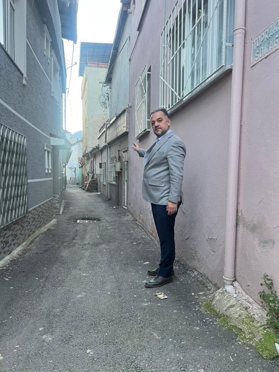 Her gün sallanan Marmara’da araç girmeyen sokaklar korkutuyor