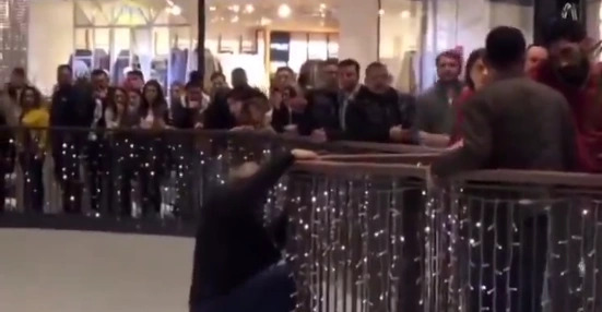 Alışveriş Merkezinde Korkunç olay