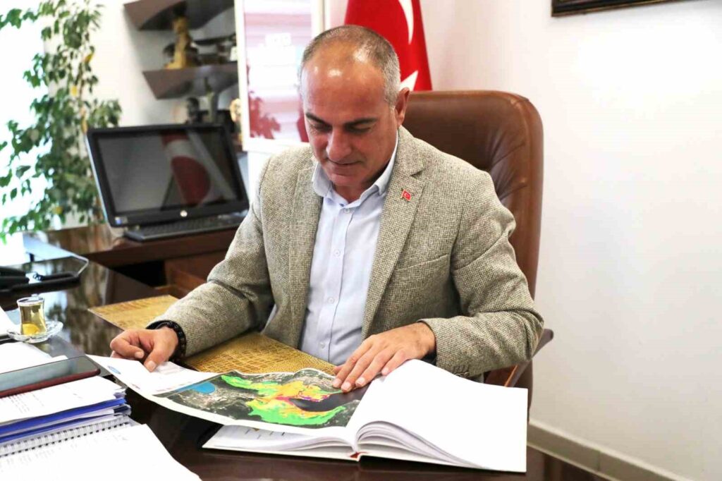 Gemlik’in Belediye Başkanı Uğur Sertaslan: “Çok şükür herhangi bir can ya da mal kaybımız olmadı”