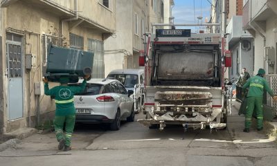 Horon oynayan temizlik işçisi yüzleri güldürdü