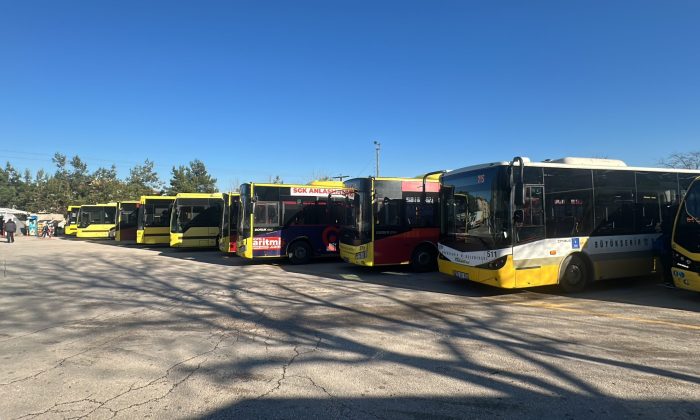 6 yaşındaki torununu belediye otobüsünde unuttu