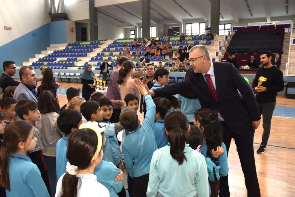 Spor kenti Karacabey’de ‘Geleneksel Çocuk Oyunları’ gerçekleşti