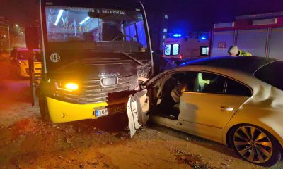Bursa’da özel halk otobüsü ile otomobil çarpıştı: 9 yaralı