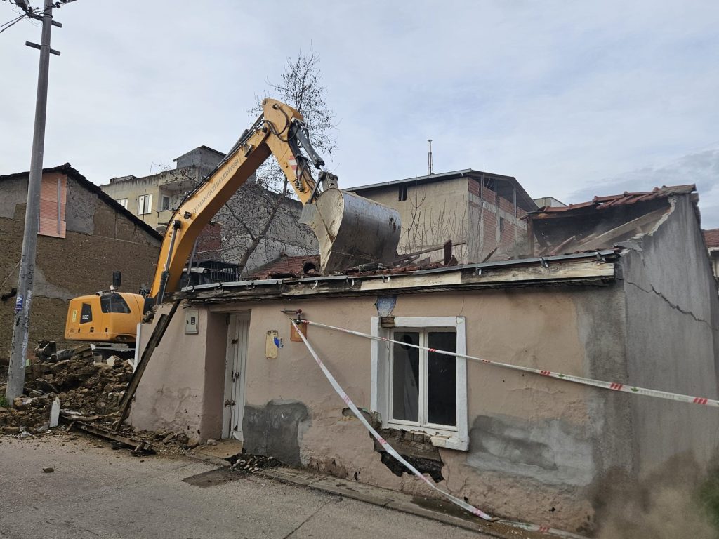 Osmangazi yıkıyor, mahallelerin çehresi değişiyor