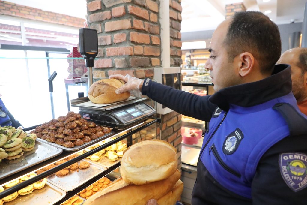 Gemlik’te zabıtadan gramaj denetimi