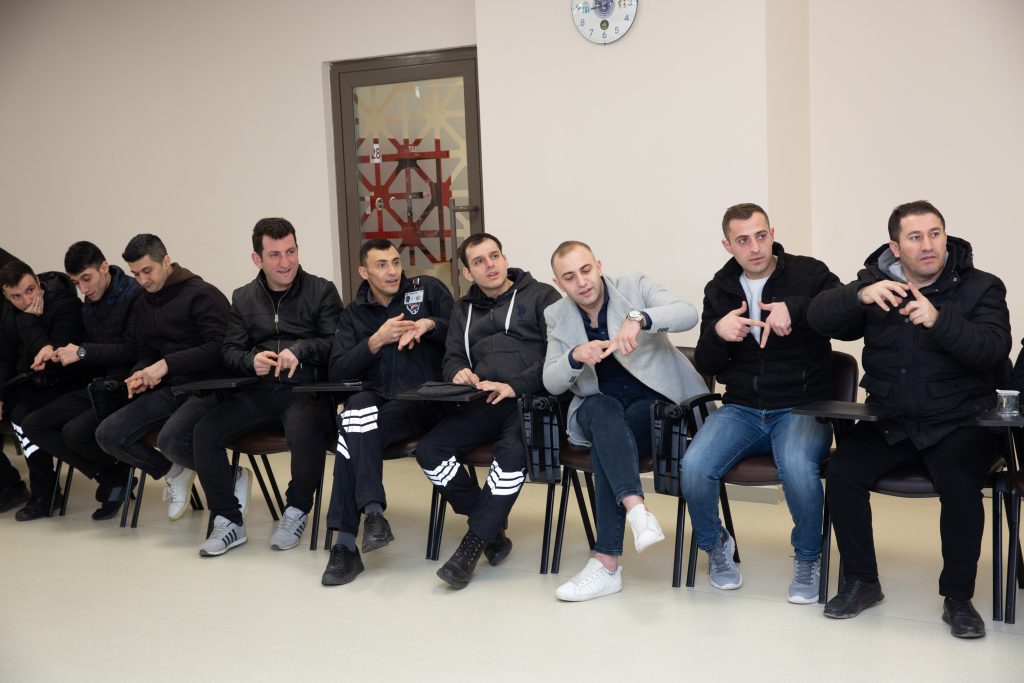 Bursa’da zabıta personelleri işaret dili öğreniyor