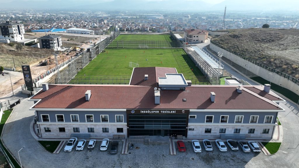 İnegölspor’a modern tesis