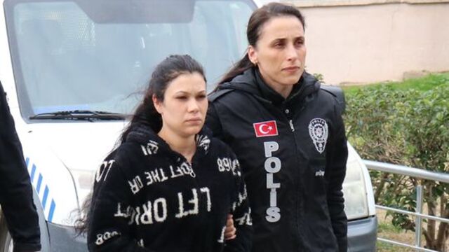 Birlikte yaşadığı erkeği sokakta öldürdü!