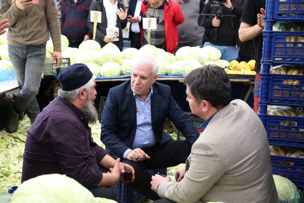 Bozbey’den raylı sistem eleştirisi