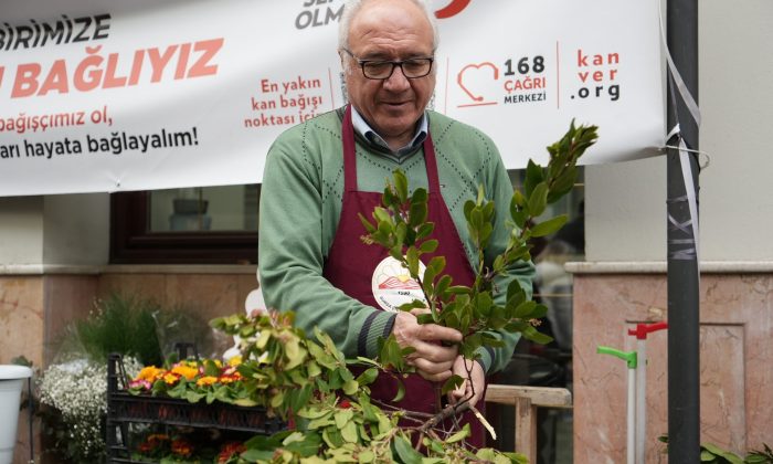 Bursalı çiçekçiler uyuşturucu tacirine isyan etti…”O kişi meslektaşımız değil”