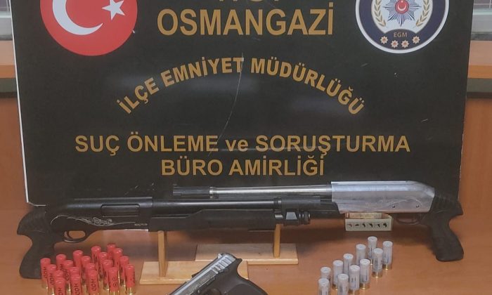 Bursa polisinden uyuşturucu tacirlerine gözaltı