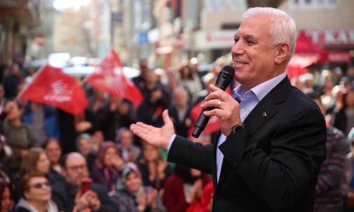 Bursa Büyükşehir Belediye Başkan Adayı Mustafa Bozbey: “Oy namustur, onu koruyacağız”