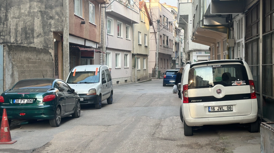 Bursa’da müşterisini bıçakladı