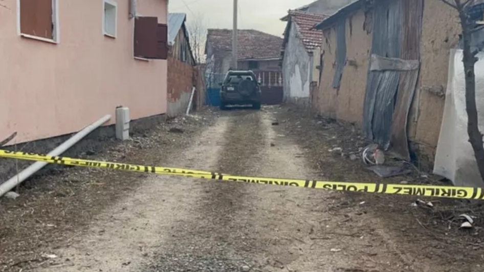 Yerel seçim yaklaşırken… Rakibini bıçakladı